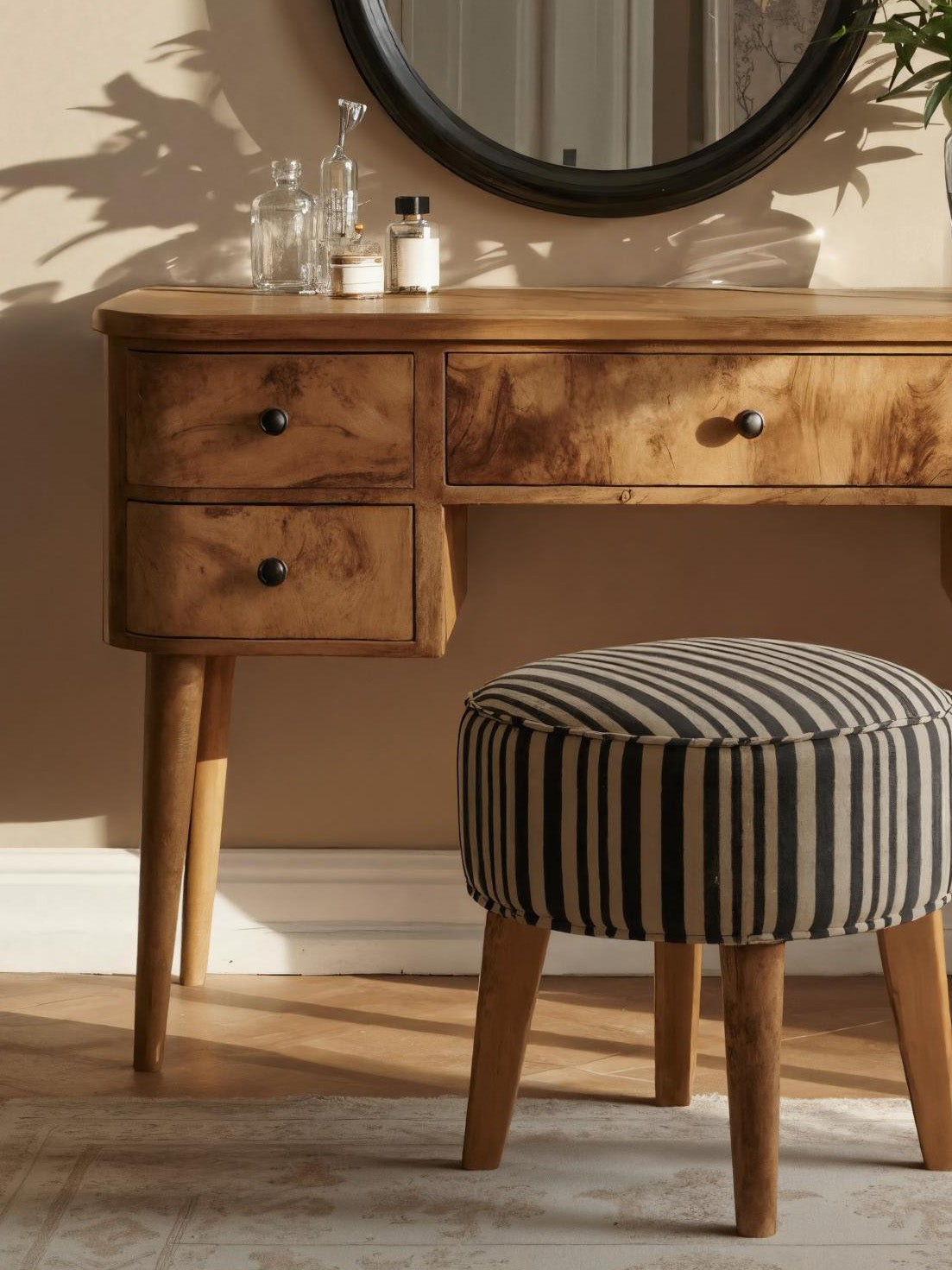 Handmade Vanity Table With Drawers For Bedroom